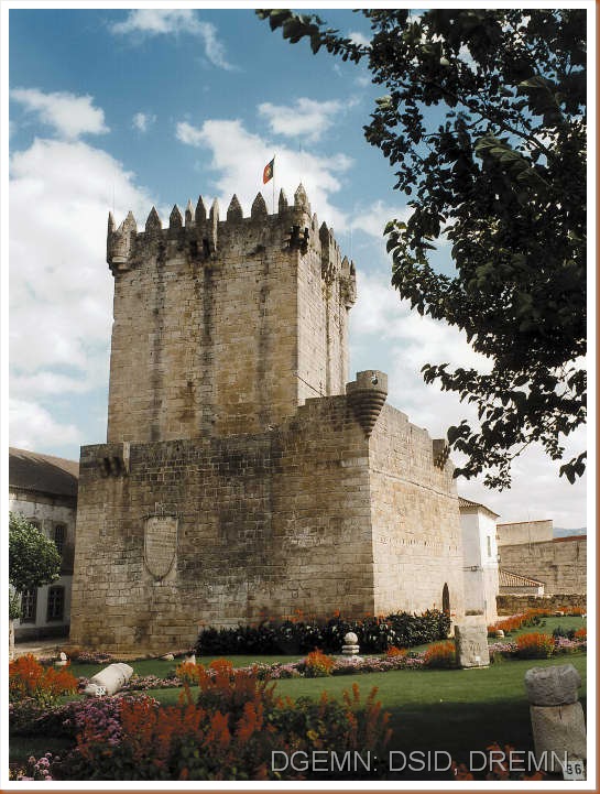 Castelo de Chaves - www.monumentos.pt - 3